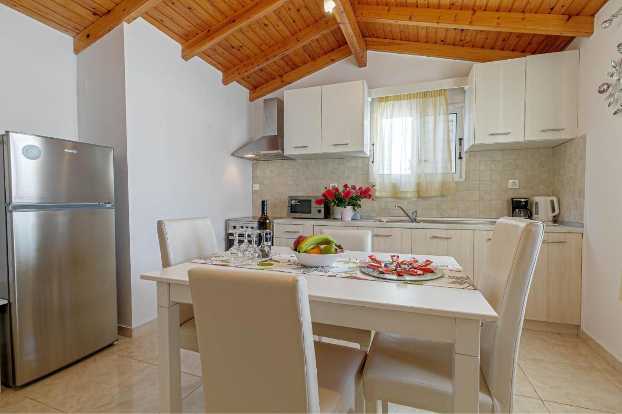 Palapart Gikas House Gouvia Bagian luar foto