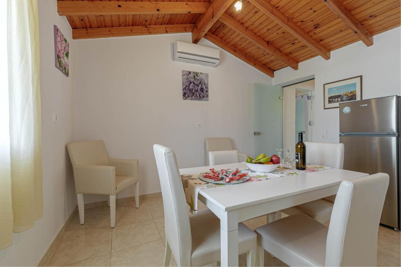 Palapart Gikas House Gouvia Bagian luar foto